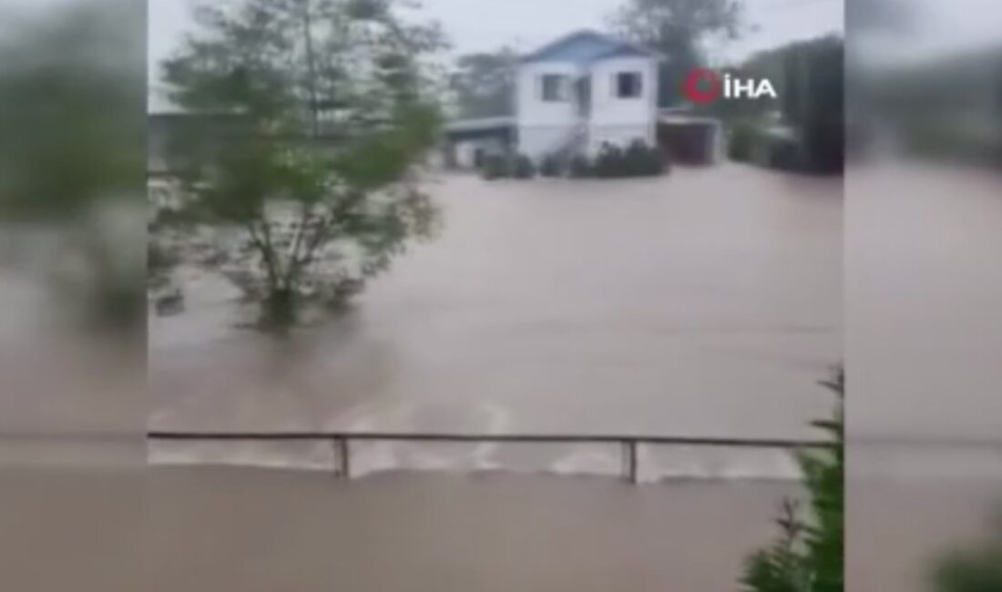 Avustralya'da meydana gelen şiddetli sel felaketi, hayatı alt üst etti.