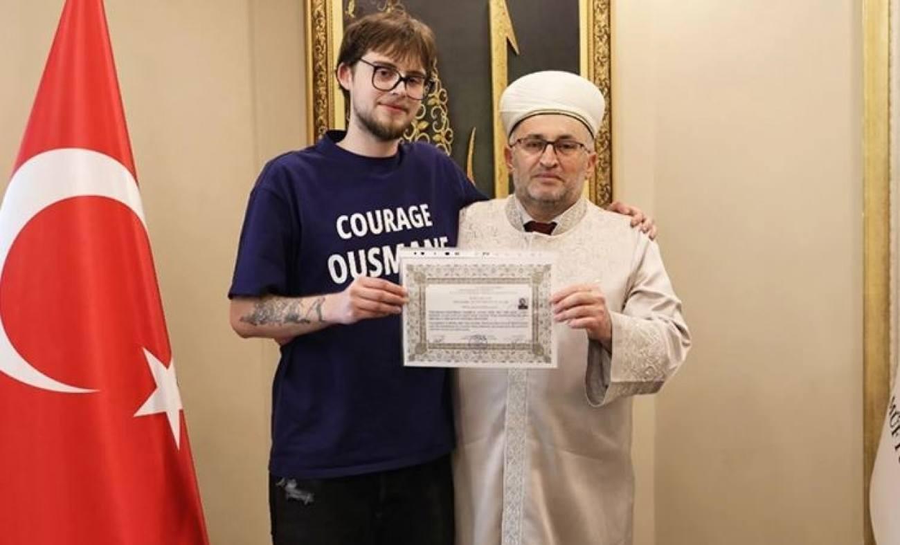 Avusturyalı Genç Müslüman Oldu