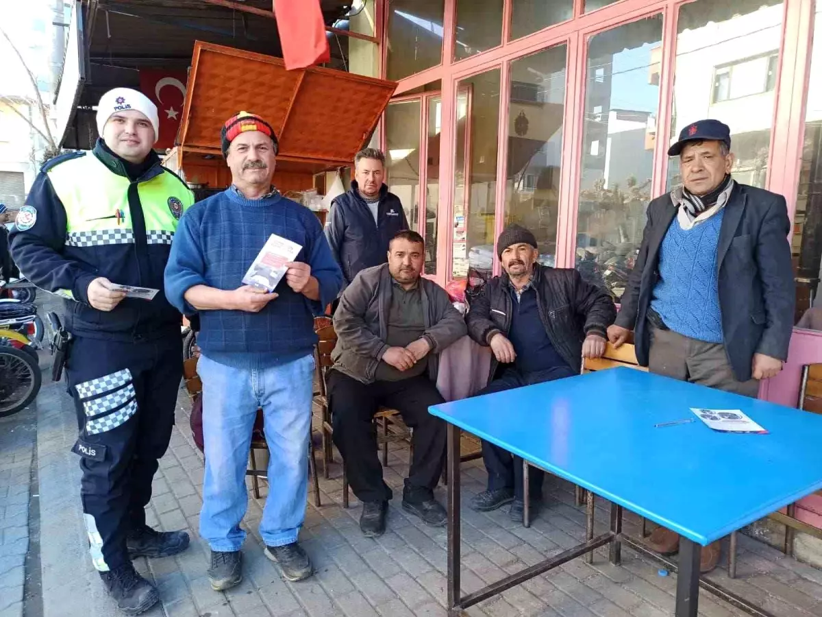 Aydın'da gerçekleşen etkinlikte, trafikte ambulanslara yol verilmesinin önemi vurgulandı. Acil
