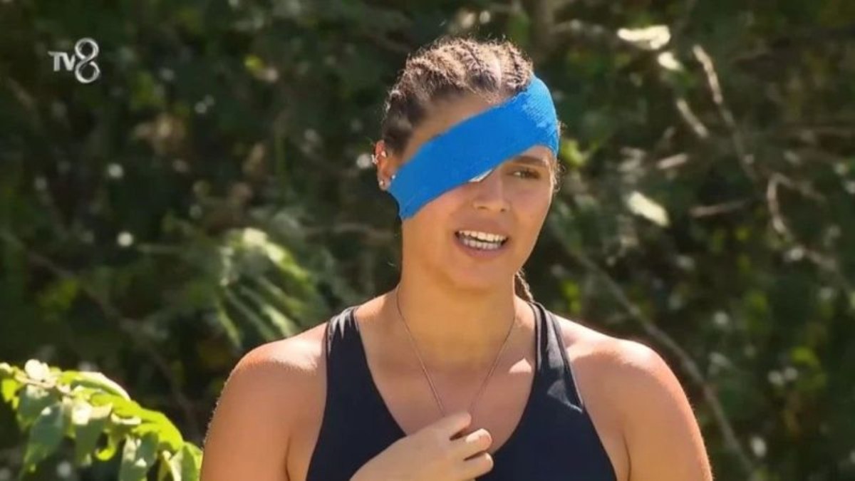 Ayşe Yüksel'in Survivor All Star 2025'teki sakatlık durumu, hayranlarını endişelendiriyor.