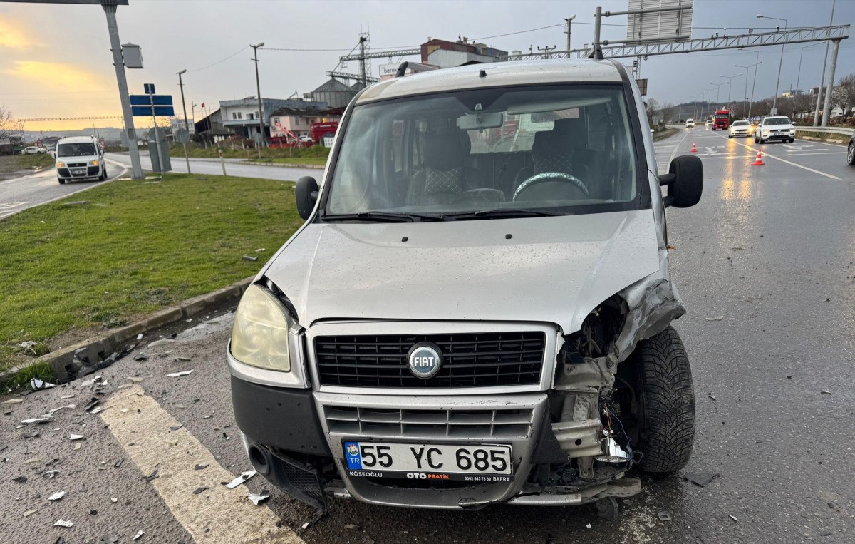 Bafra'da Trafik Kazasında 3 Çocuk Yaralandı