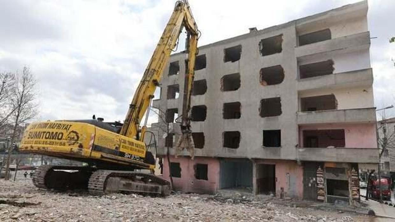 Bağcılar'daki kentsel dönüşüm projeleri hızla ilerliyor. Yeni yapılaşmalar, modern yaşam