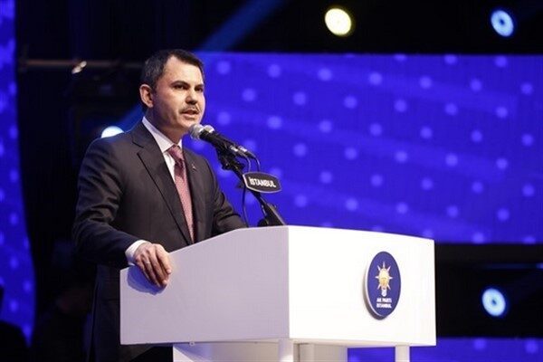 Çevre, Şehircilik ve İklim Değişikliği Bakanı Murat Kurum, deprem bölgesinde