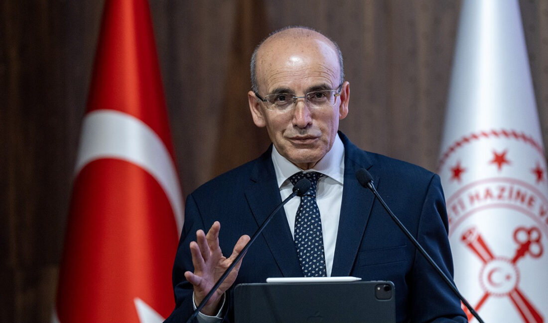 Bakan Mehmet Şimşek, enflasyonla mücadele ve ekonomik istikrar konularında önemli