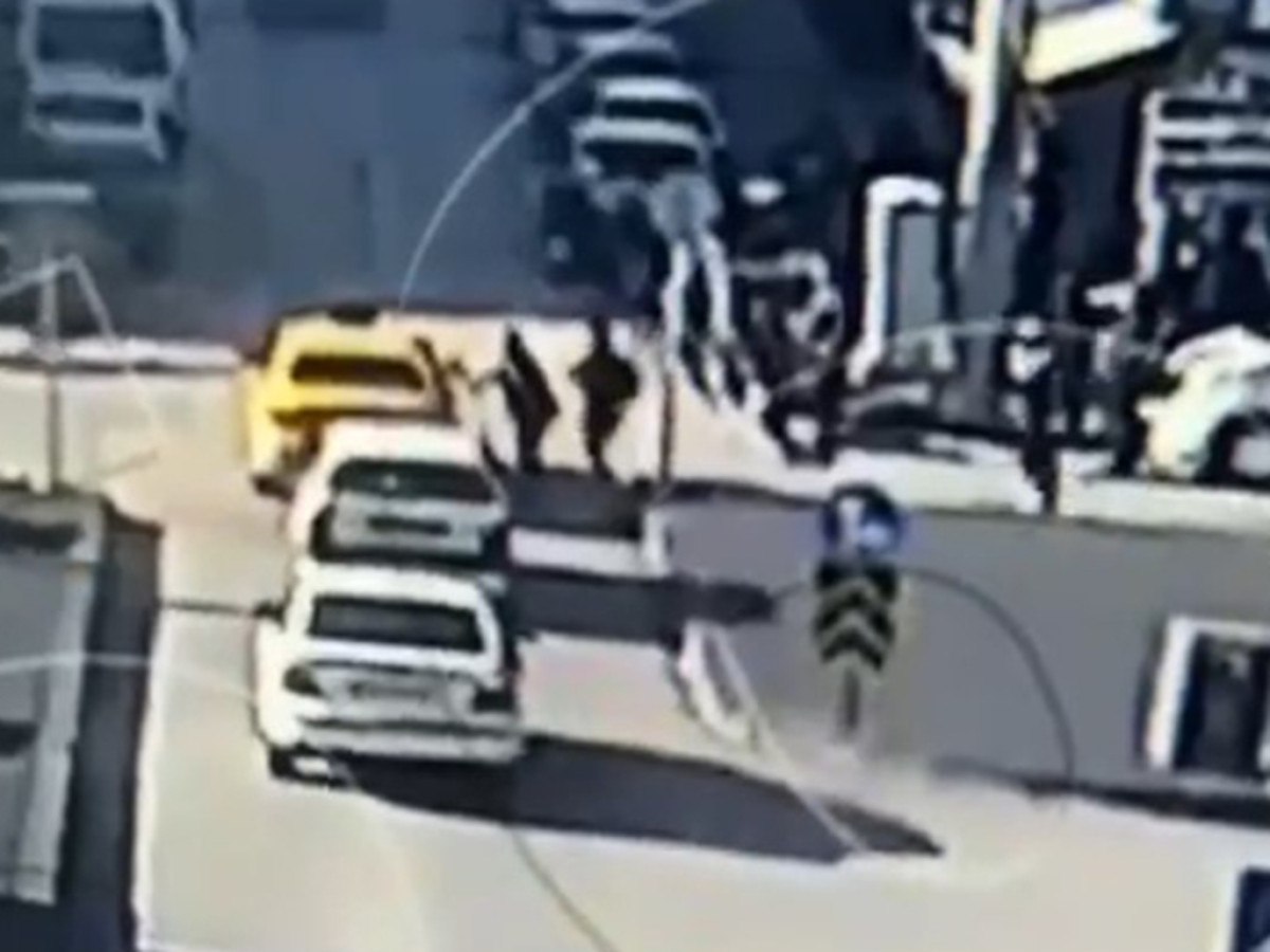 Balıkesir'de Polis Kılığına Giren Dolandırıcılar Yakalandı