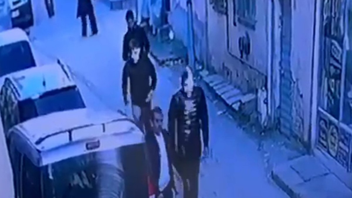 Balıkesir'de, polis kılığına girerek vatandaşları dolandıran suçlular yakalandı. Olayla ilgili