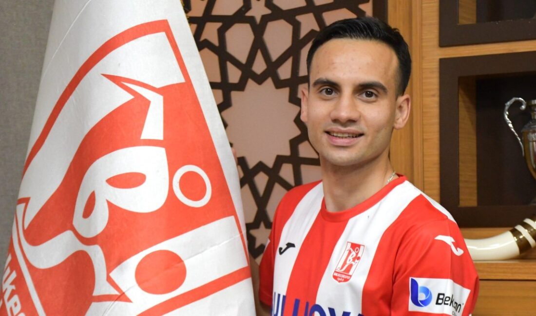 Balıkesirspor, genç yetenek Berkay Görmez'i kadrosuna katarak takımına güç kattı.
