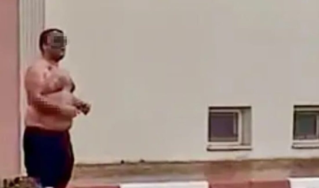 Bartın'da belediye binası önünde gerçekleştirilen yarım çıplak eylem, toplumsal olayların