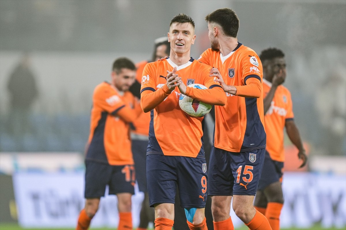 Başakşehir, Samsunspor'u 4-0 İle Geçti