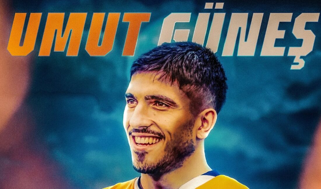 Başakşehir, genç yetenek Umut Güneş'i kadrosuna katarak geleceğe umutla bakıyor.