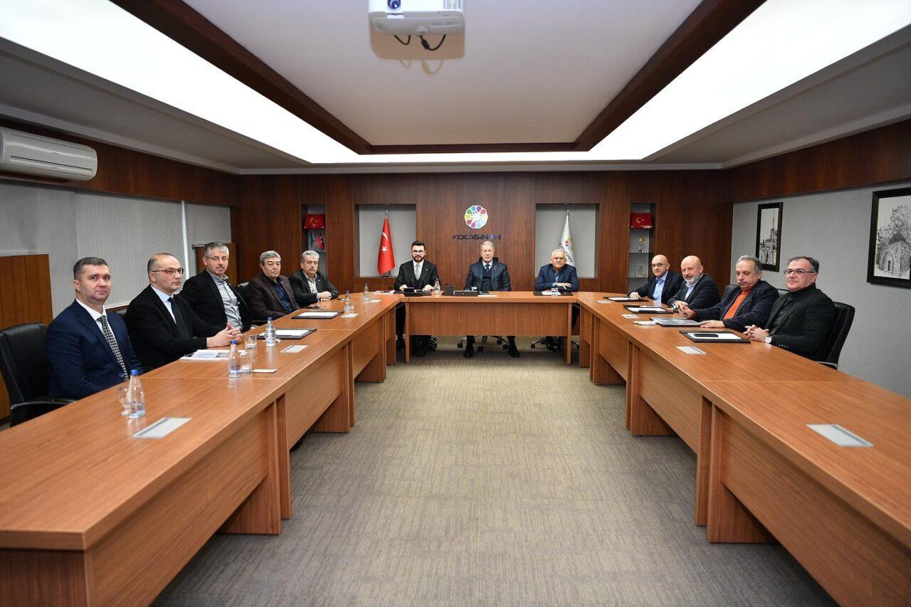 Kocasinan Belediyesi ev sahipliğinde gerçekleştirilen Kayseri’deki ulaşım projeleriyle ilgili değerlendirme