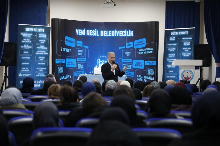 İnegöl Belediye Başkanı Alper Taban, gençlerin şehre dair fikir ve