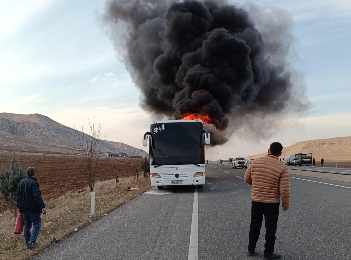 Batman-Hasankeyf Kara Yolunda Yangın Paniği