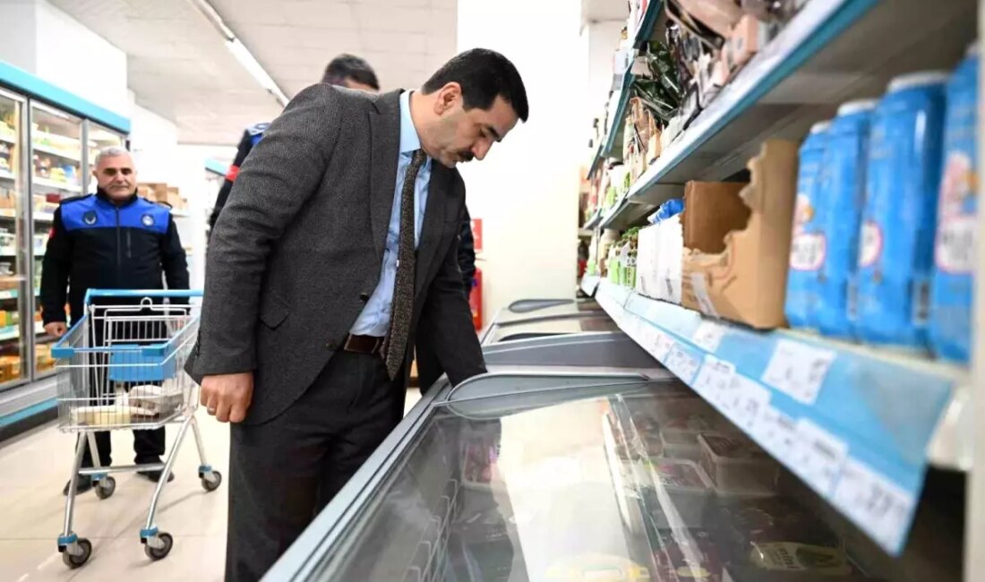 Battalgazi Belediyesi, ilçedeki marketleri denetleyerek hijyen ve fiyat standartlarını kontrol
