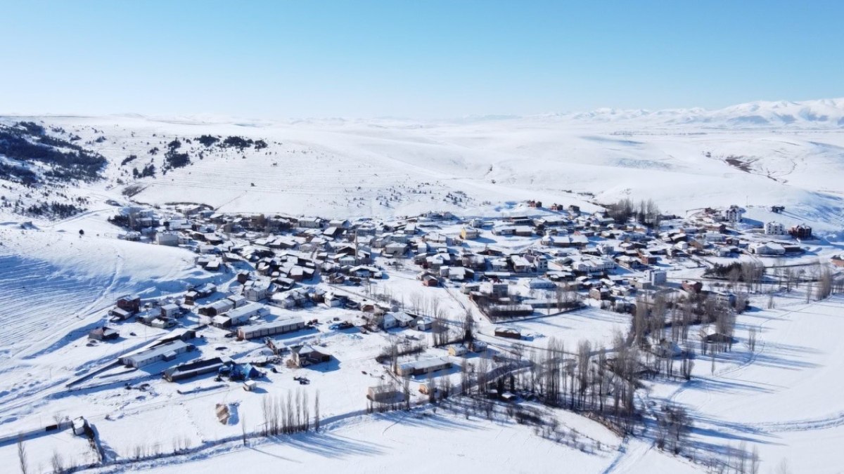 Bayburt'ta dondurucu soğuk hava koşulları, günlük yaşamı olumsuz etkiliyor. Bu