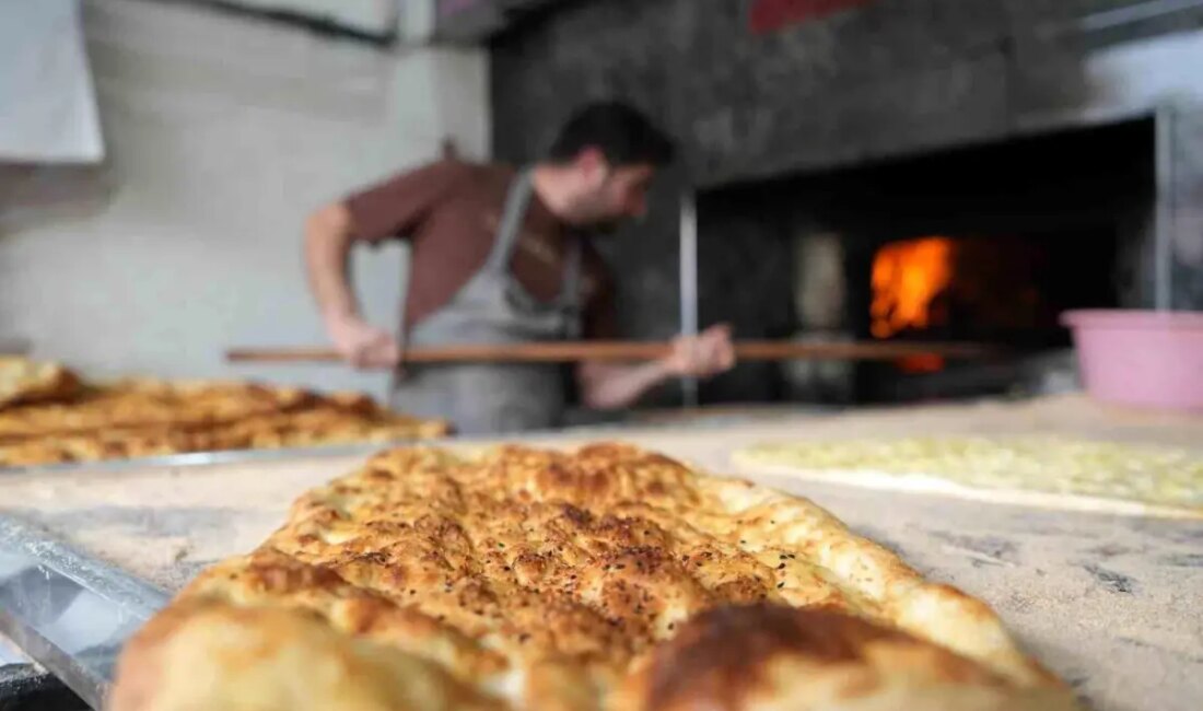 Bayburt'ta yumurtalı pide 25 lira, sade pide 22.5 lira olarak