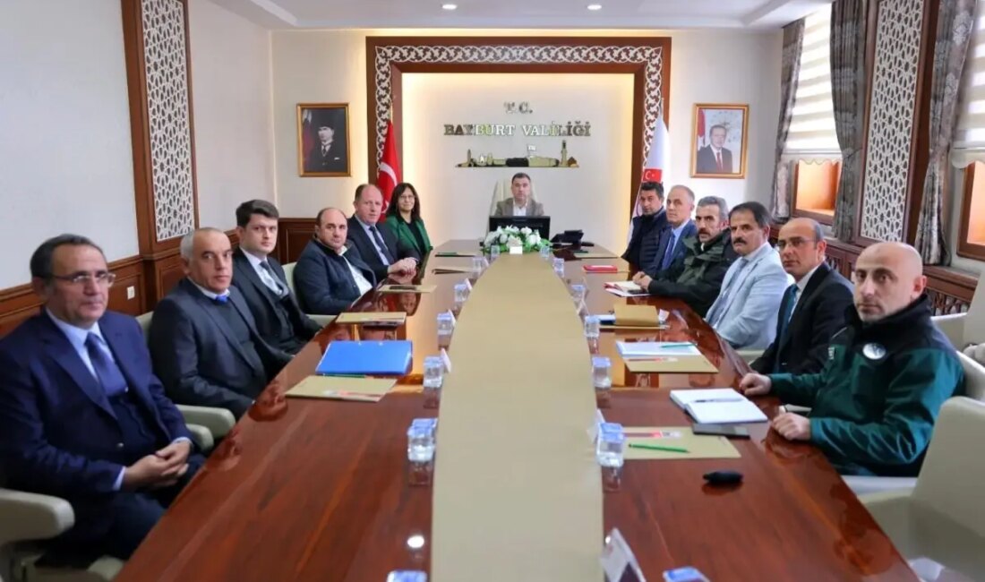 Bayburt'ta gerçekleştirilen Tıbbi ve Aromatik Bitkiler Üretim Toplantısı, yerel üreticileri