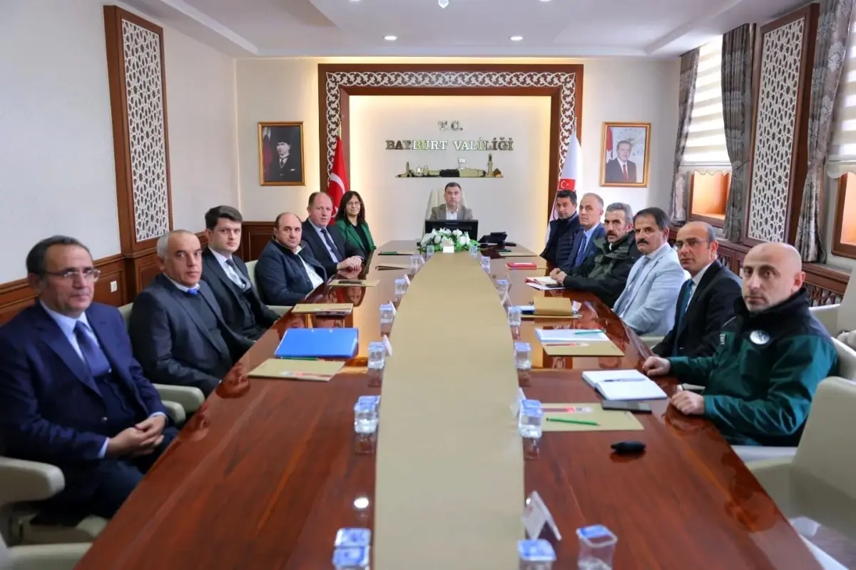 Bayburt'ta gerçekleştirilen Tıbbi ve Aromatik Bitkiler Üretim Toplantısı, yerel üreticileri