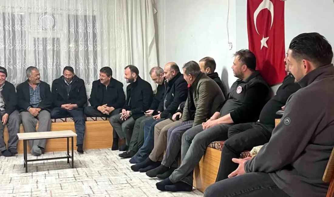 AK Parti’li Bayırcı, köy sakinlerinin taleplerini dinleyerek hizmetlerle ilgili istişarelerde