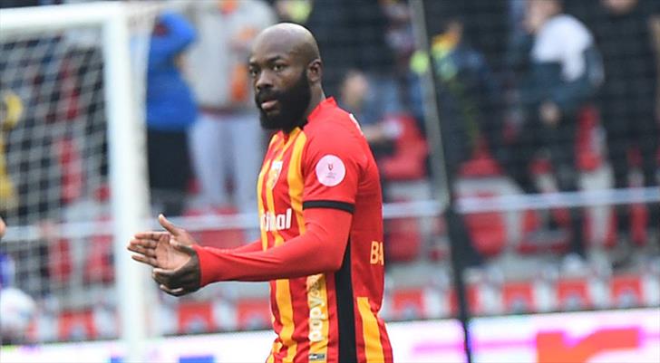 Bellona Kayserispor da Ekip Arkaşa Cardoso Ya Fizikî Müdahalede Bulunan