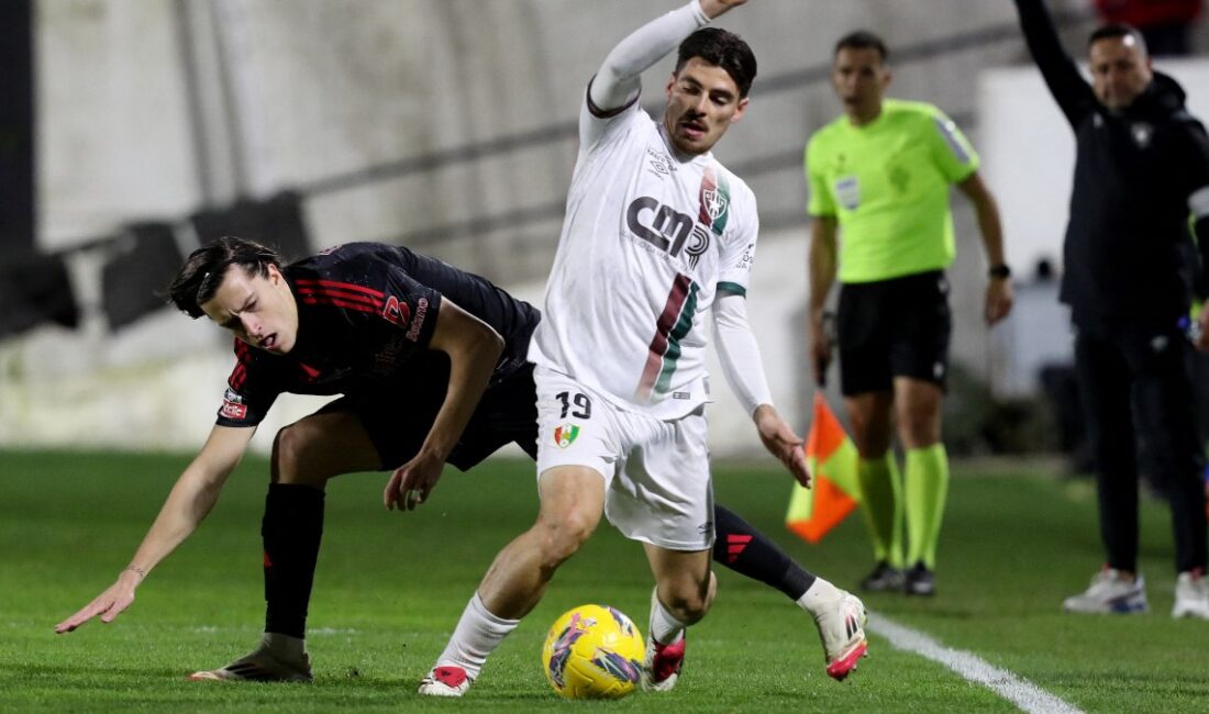 Benfica, Estrela'yı 3-2 mağlup ederek önemli bir galibiyet elde etti.
