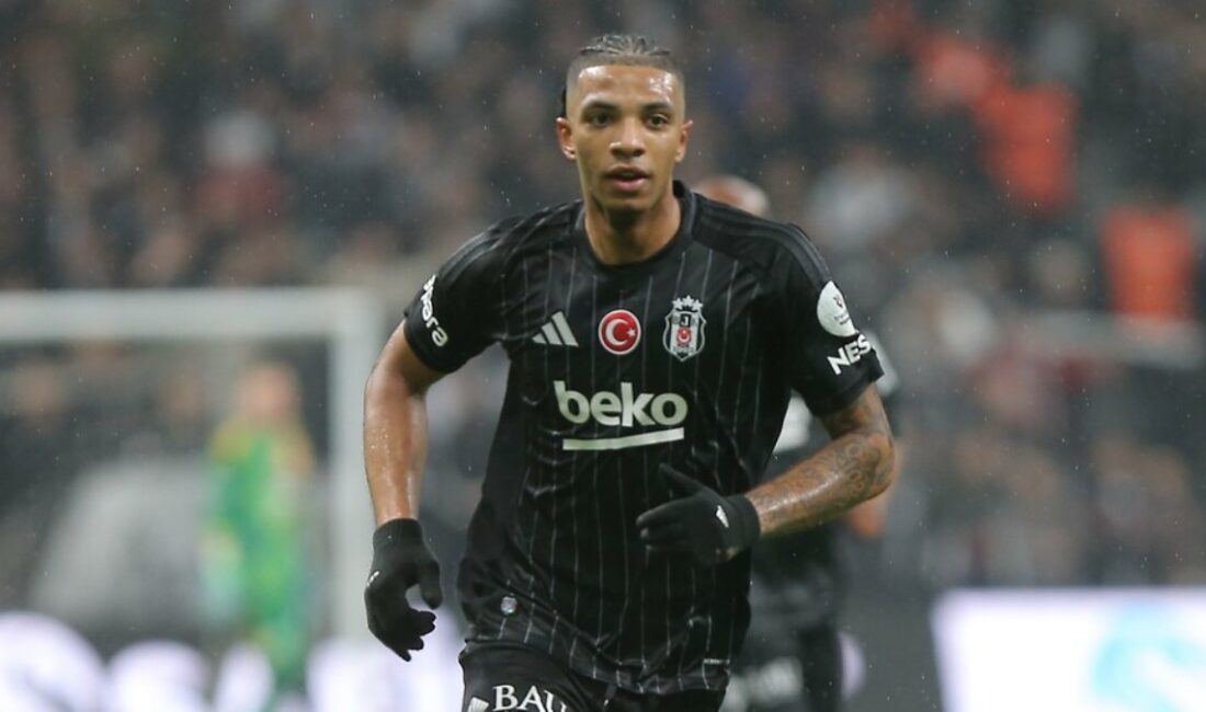 Beşiktaş, genç yetenek Cher Ndour ile olan sözleşmesini feshetti. Futbolseverler
