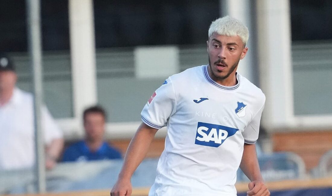 Beşiktaş, orta sahasına yeni bir yetenek katıyor: Umut Tohumcu. Genç