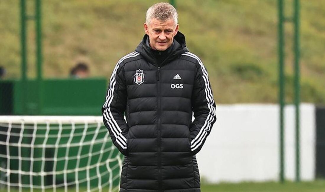 Trabzonspor karşısında bilhassa ikinci yarıda sergilenen oyundan mutlu olan Ole