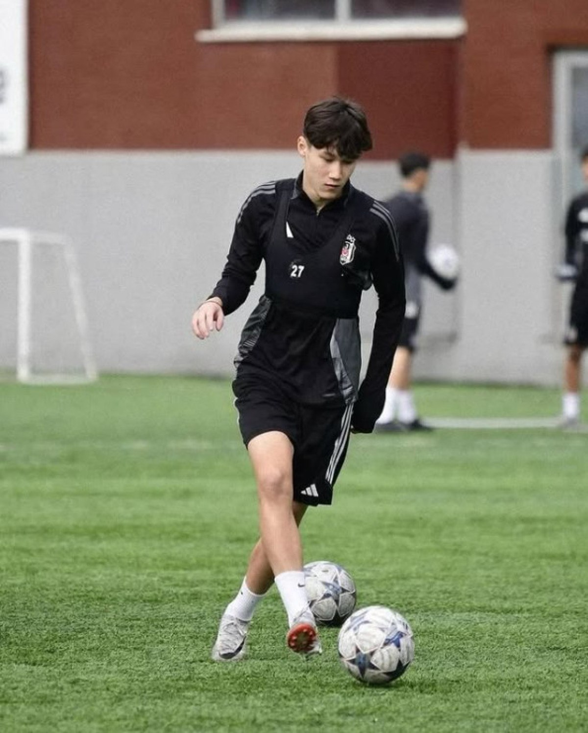 besiktastan gelecege yatirim alamgir smakov transfer edildi 0 KRknvauq