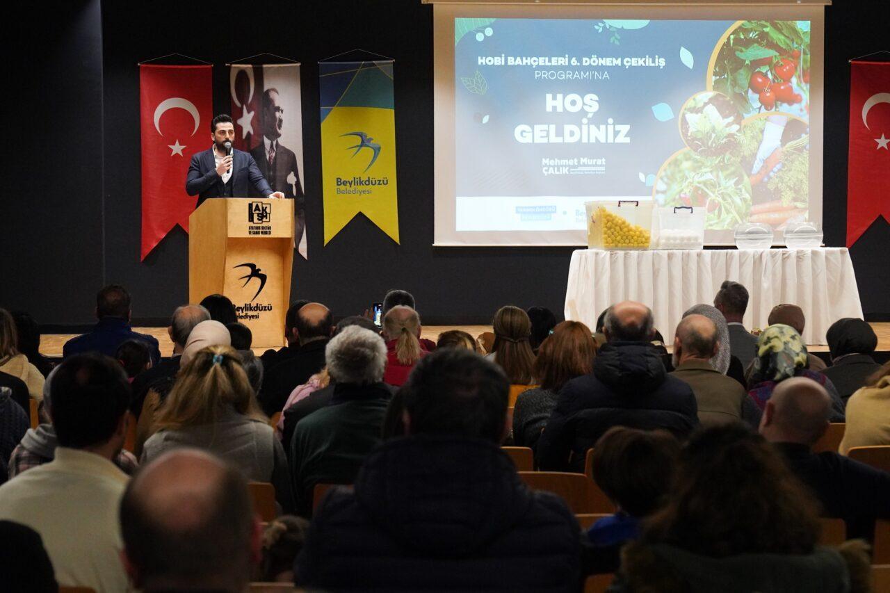 Beylikdüzü Dereağzı Mahallesi’nde bulunan “Umut Meyve Ormanı” içindeki hobi bahçeleri