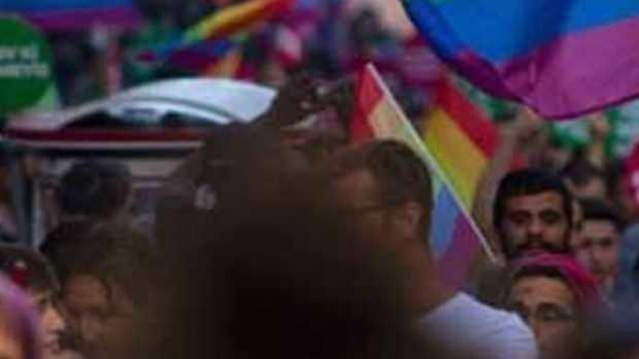 Beyoğlu'nda LGBT derneklerine karşı başlatılan imza kampanyası, toplumsal cinsiyet eşitliği