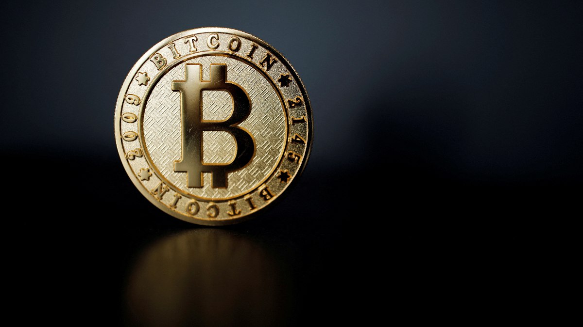 Bitcoin, 99 bin dolara gerileyerek piyasalarda sert bir düşüş yaşadı.