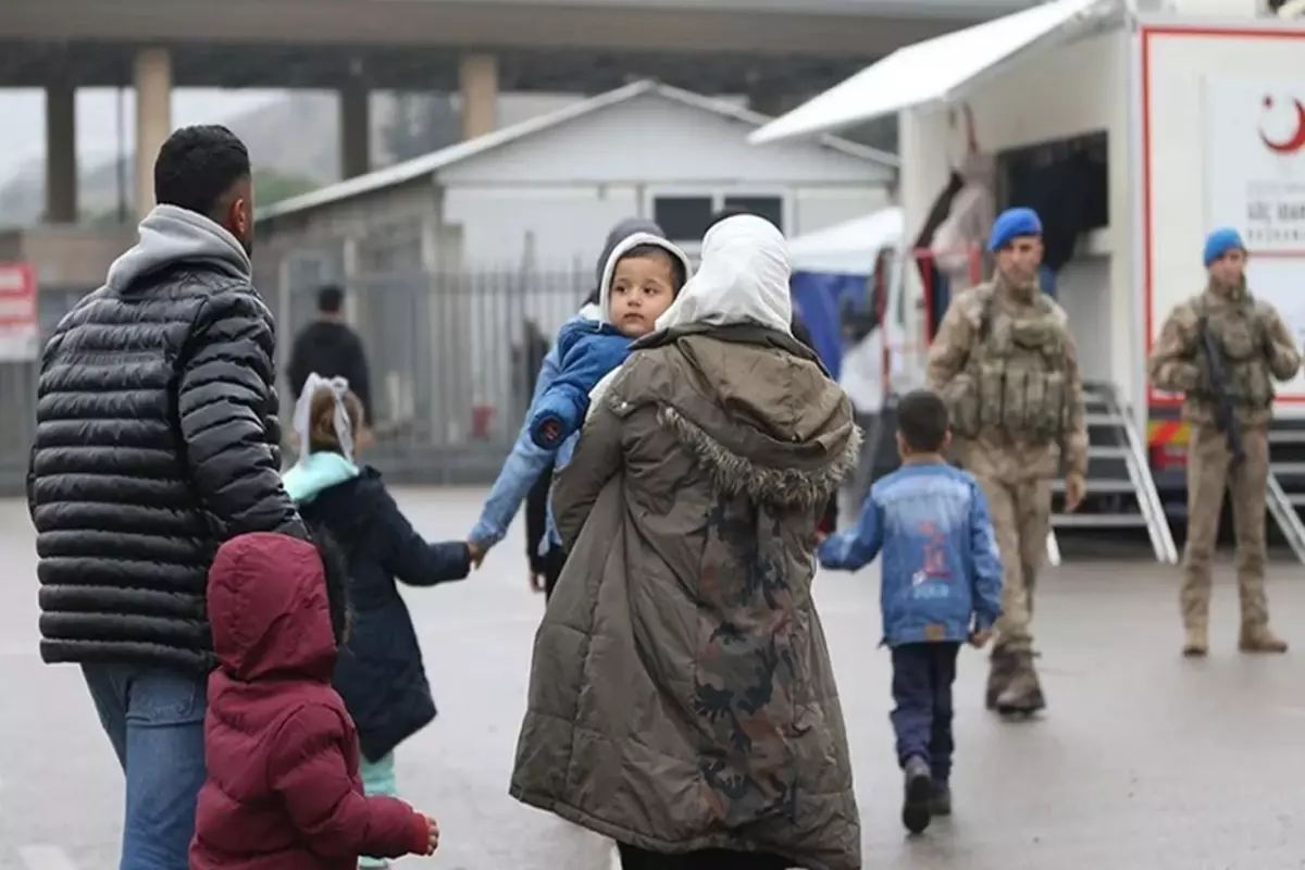 BMMYK Suriye Temsilcisi, mülteci dönüşleriyle ilgili önemli açıklamalarda bulundu. Suriye'nin