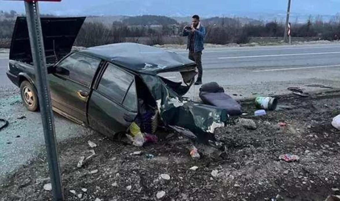 Bolu'da meydana gelen korkunç kaza, iki aracın çarpışması sonucu gerçekleşti.