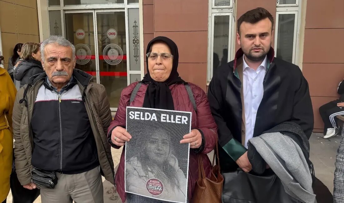 Manisa'da Gökhan Eller, boşanma aşamasındaki eşi Selda Eller'i boğarak öldürdü.