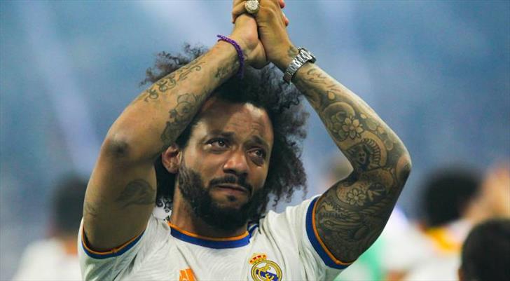 Mesleoğinde Real Madrid Olympiakos ve Fluminense Formasi Giyien Brezilali Futbolcu