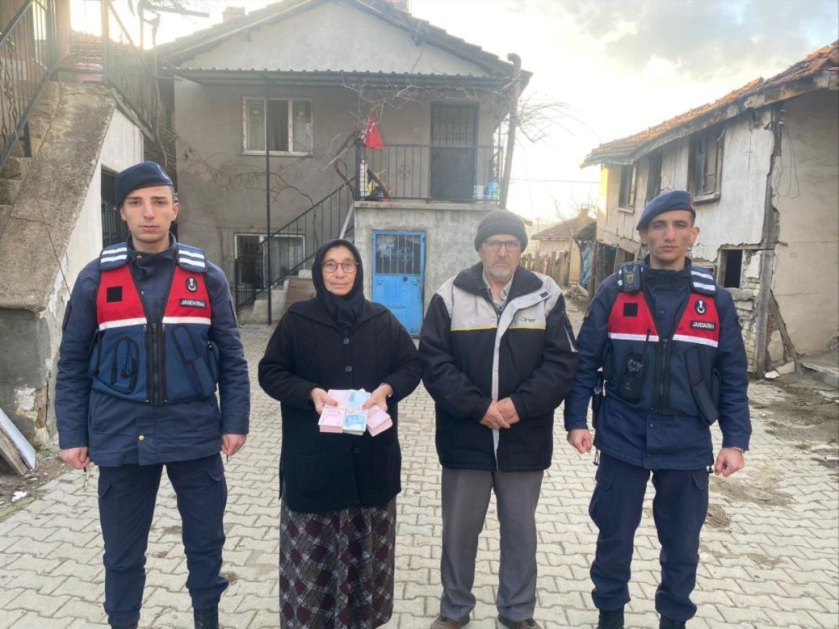 Bursa'da Dolandırıcılık Olayı: Polis Kılığındaki Sahtekarın Tuzağı