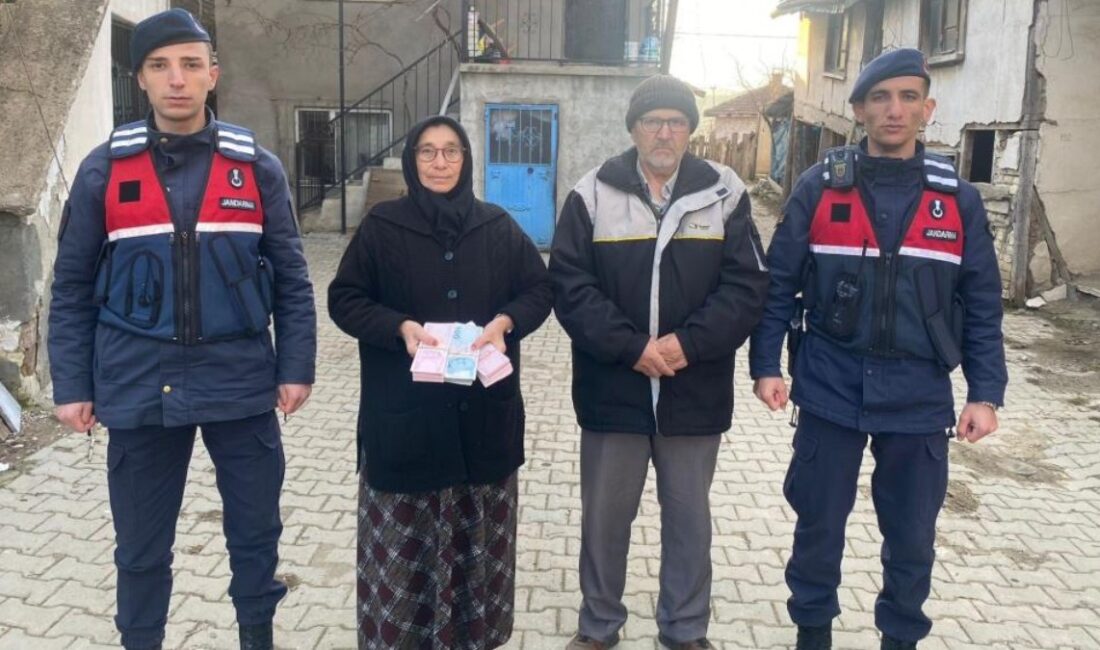 Bursa'da dolandırıcılık vakaları artıyor! Polis kılığındaki sahtekâr, masum insanları nasıl