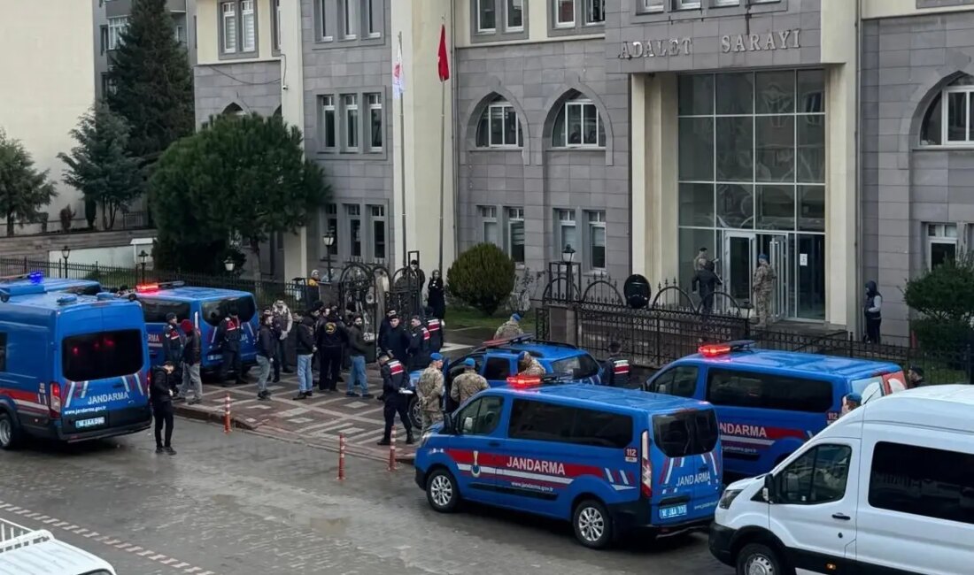Bursa'da gerçekleştirilen büyük bir operasyonla enerji ve nakil kablosu hırsızlığında