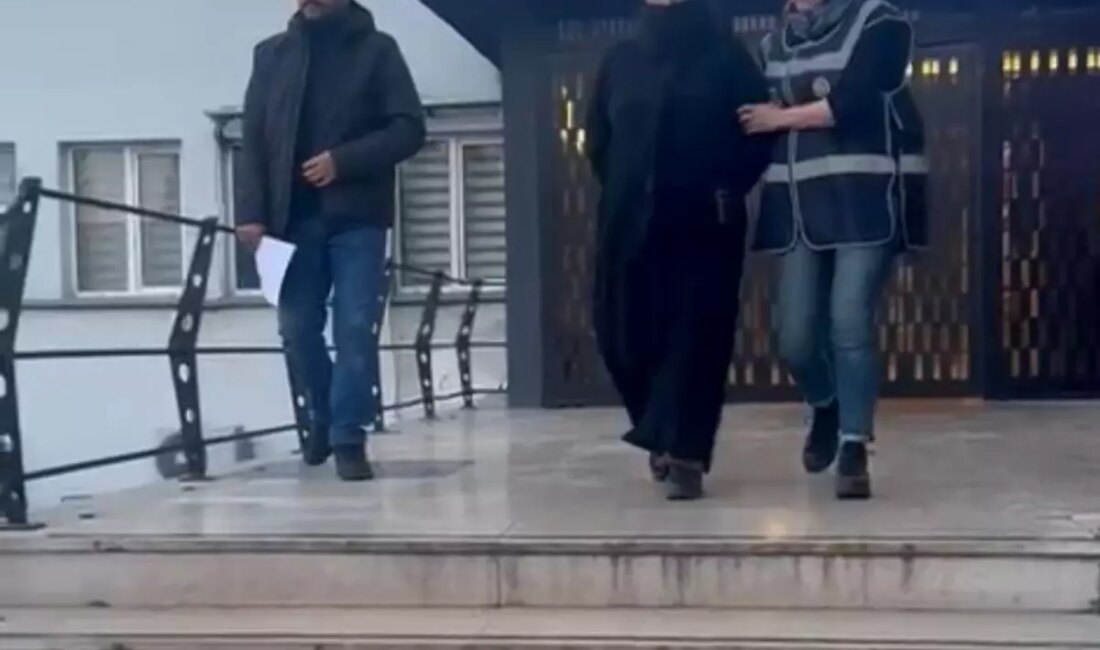 Bursa'da uyuşturucu ticareti yaptığı tespit edilen bir kadın şüpheli, polis