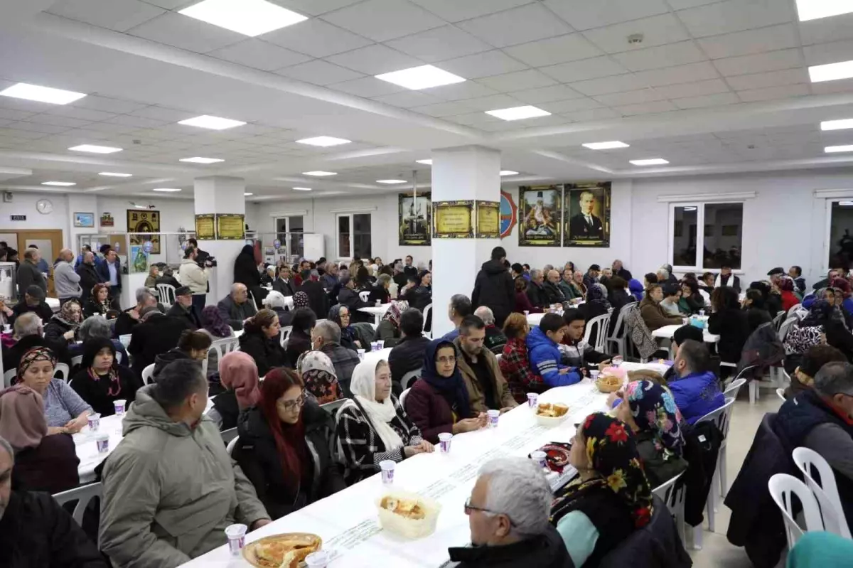 Büyükçekmece'de Hızır Lokması Programı, geleneksel değerlerin yaşatıldığı, dostluk ve dayanışmanın
