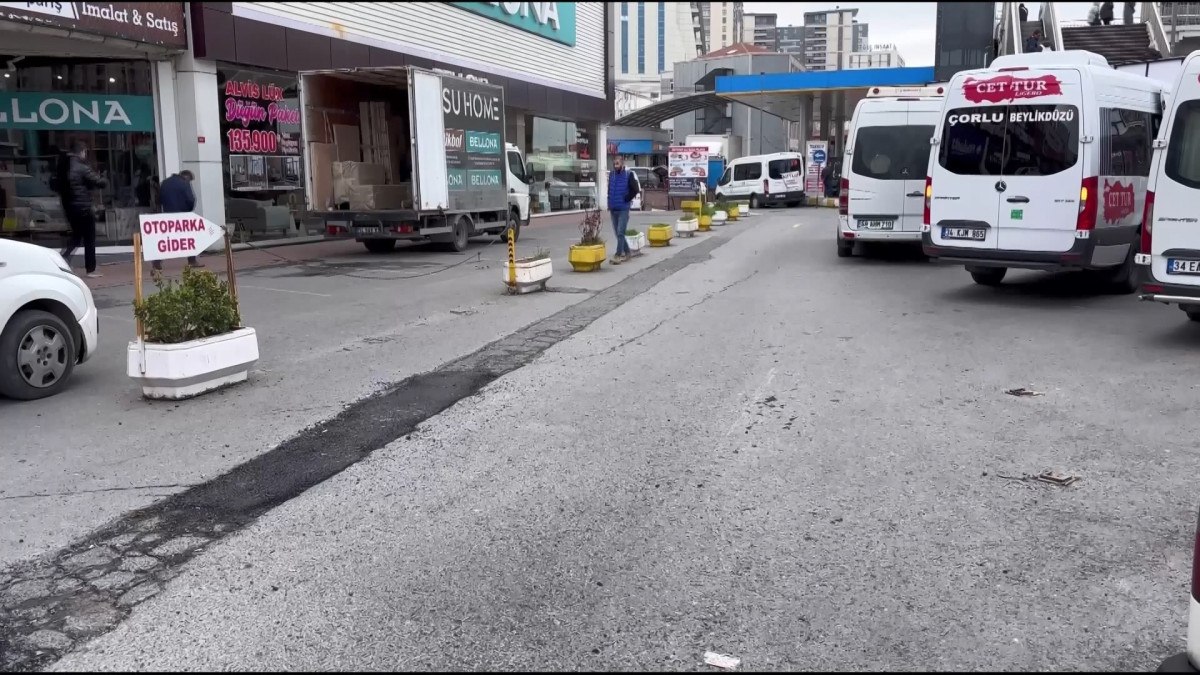 Büyükçekmece'de Minibüs Şoförleri Arasında Kavga: 1 Kişi Hayatını Kaybetti