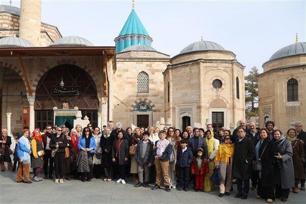 Konya Büyükşehir Belediyesi düzenlediği organizasyonda farklı ülkelerden büyükelçileri ve eşlerini