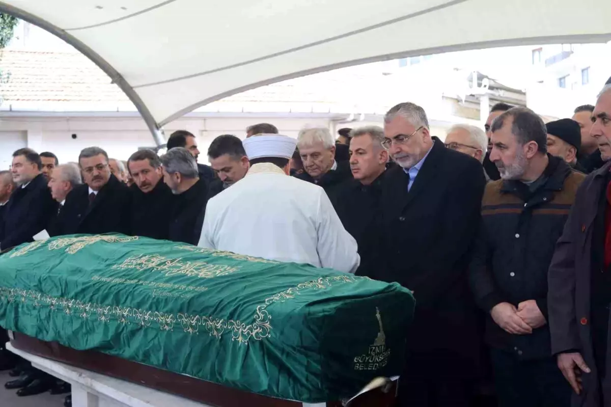 Çalışma ve Güvenlik Bakanı Vedat Işıkhan'ın 61 yaşındaki ablası Seyhan