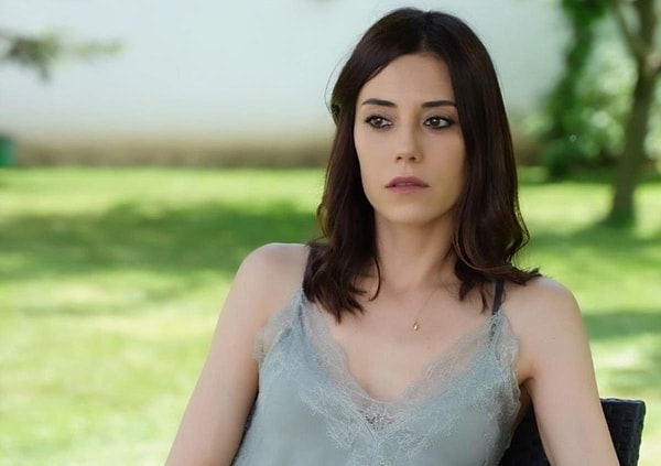Cansu Dere'nin Menajerlik İlişkisi ve Ayşe Barım'ın Tutuklanma Gelişmeleri