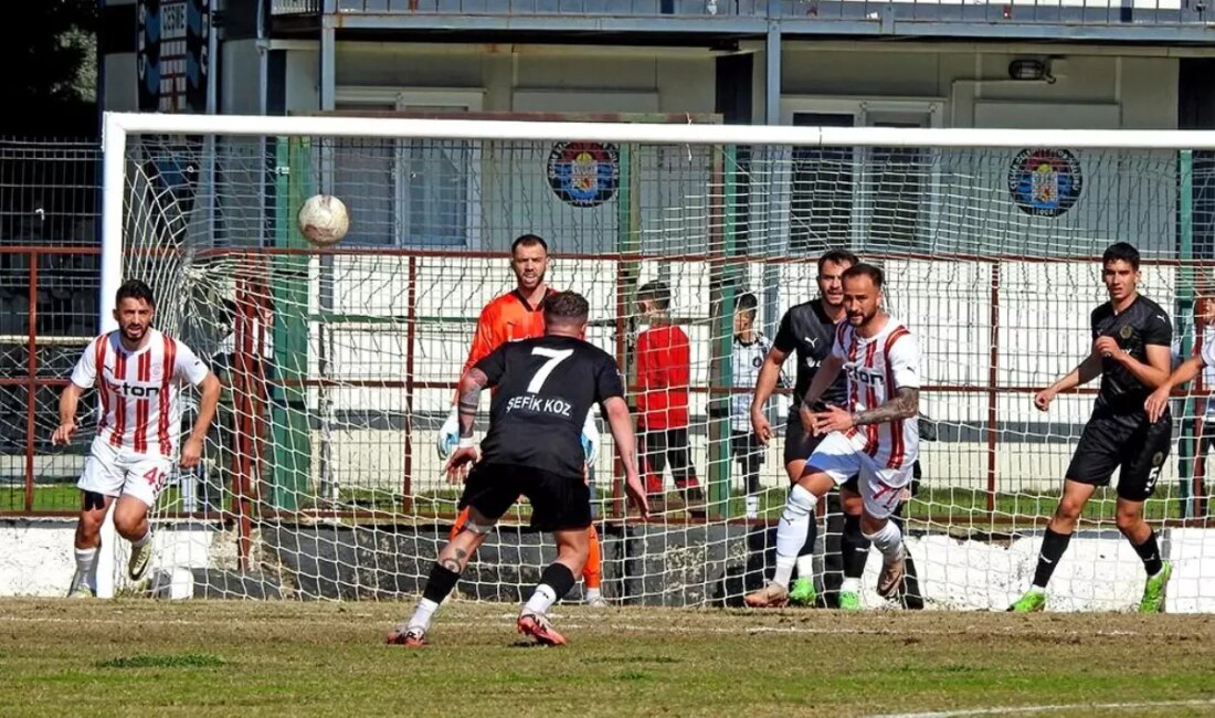 Çeşme Belediyespor'un kötü gidişatı sürerken, takımın son performansını ve gelecekteki