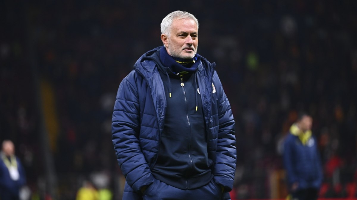 Premier Lig'de istikrarsız bir görüntü çizen Chelsea'nin taraftarları Southampton maçı