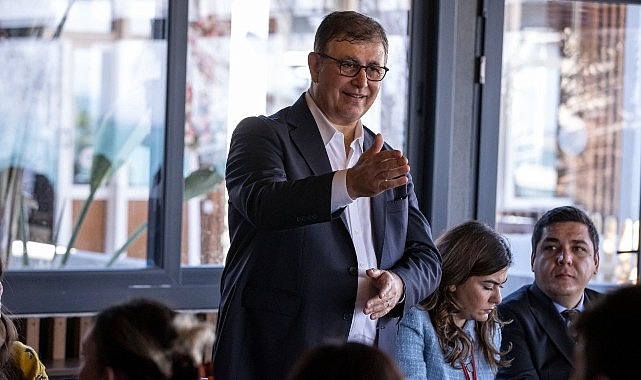 CHP Gençlik Kampı'nda, İzmir'in güncel sorunları ve fırsatları üzerine kapsamlı