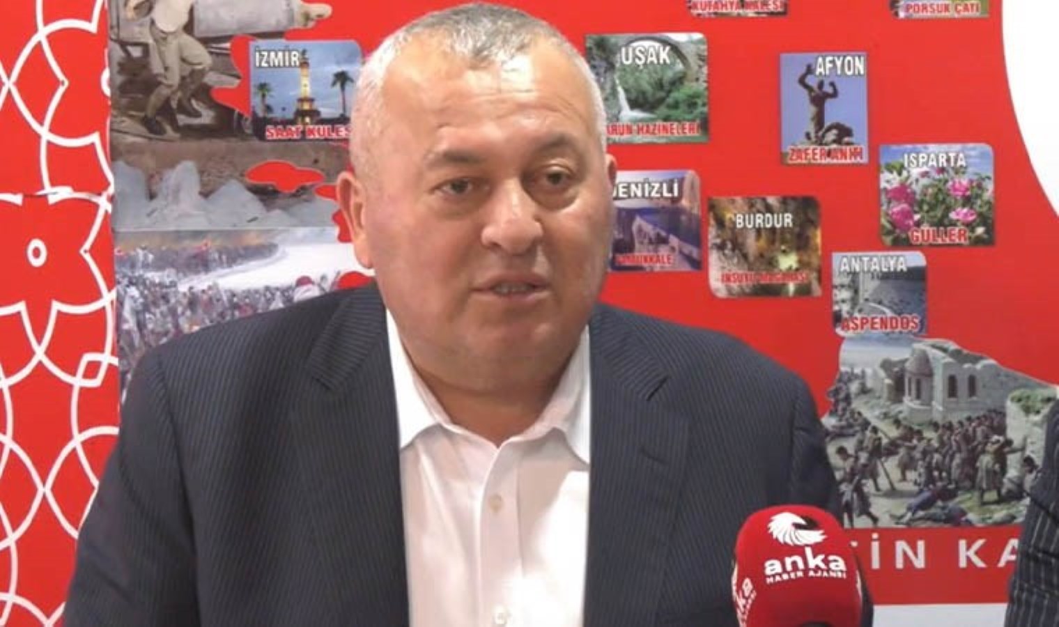 CHP İstanbul Milletvekili Cemal Enginyurt, Anadolu Partisi’nin gerçekleştirdiği programda, “Şu