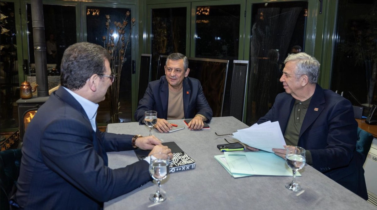 CHP'de Ön Seçim Krizi: Mansur Yavaş'ın Adaylık Açıklamaları